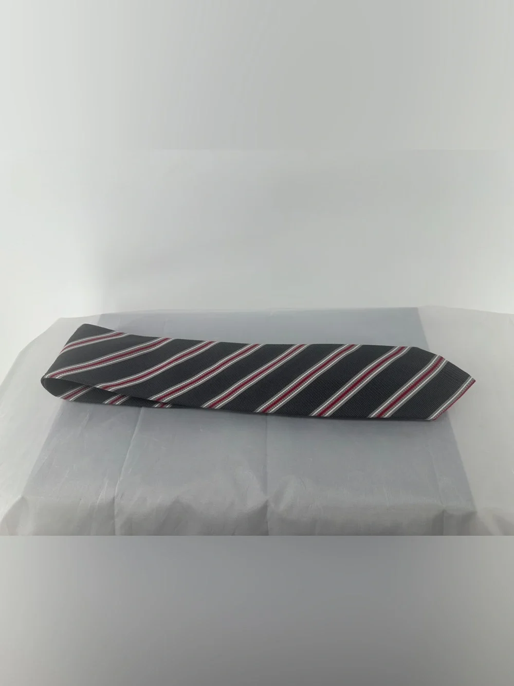 robert talbott Newman 7 Fold grey and red striped Silk Necktie